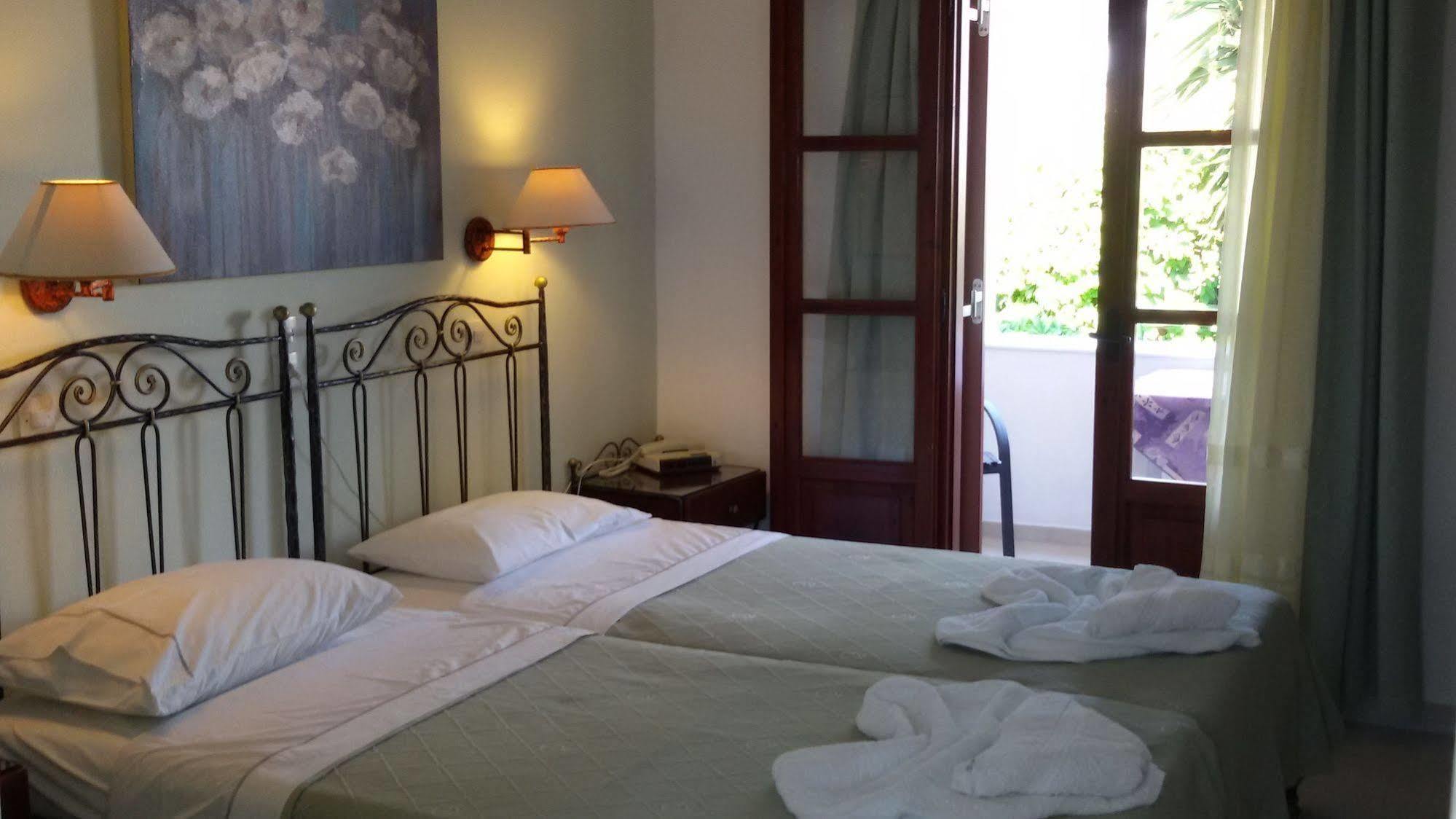 Sunset Studios And Apartments For Adults Over 21 Only Naoussa Esterno foto