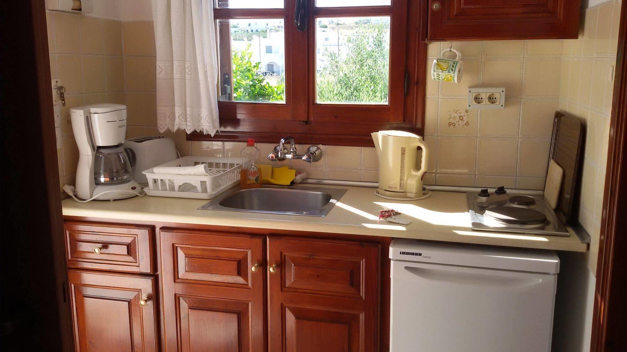 Sunset Studios And Apartments For Adults Over 21 Only Naoussa Esterno foto