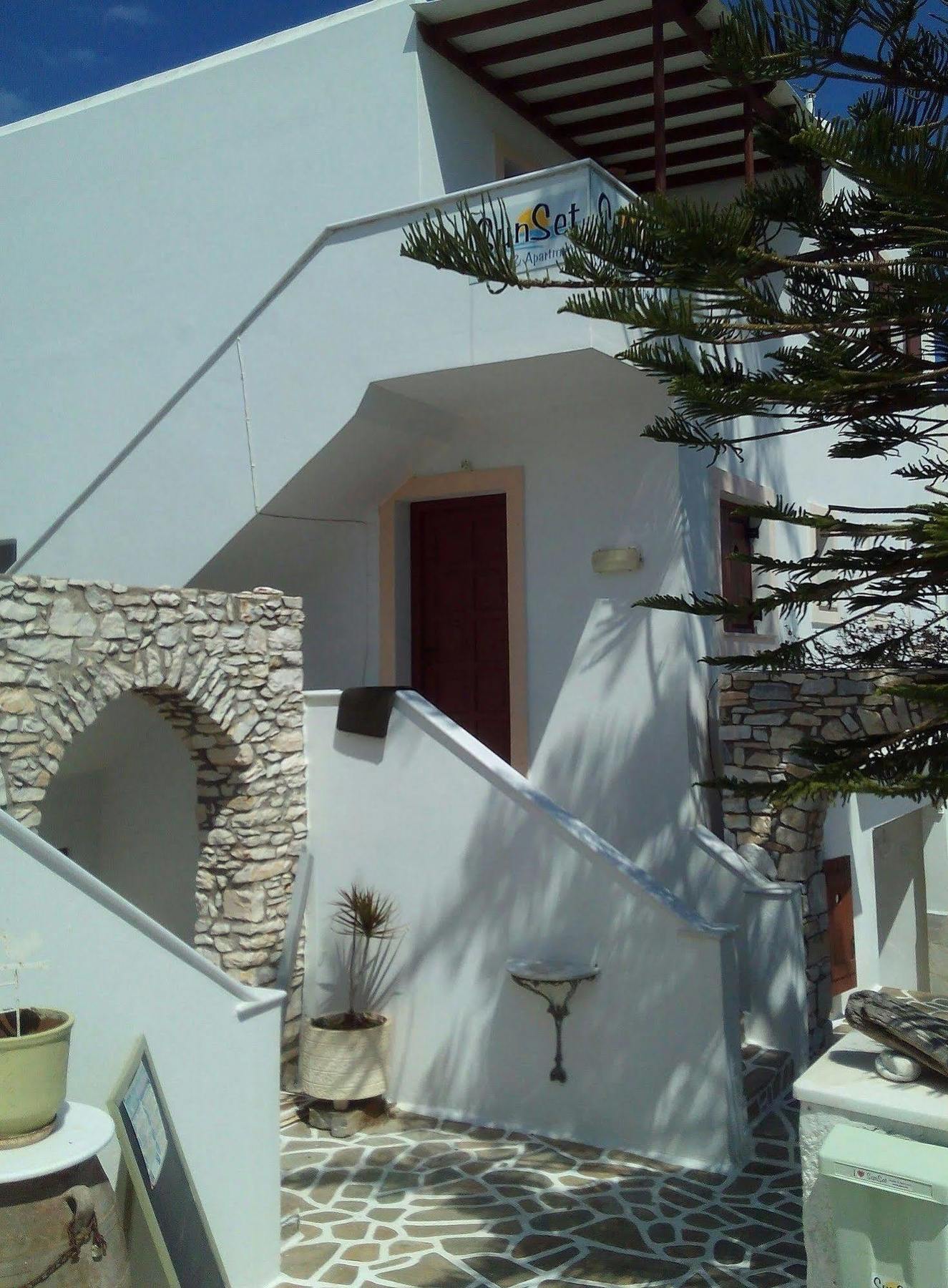 Sunset Studios And Apartments For Adults Over 21 Only Naoussa Esterno foto