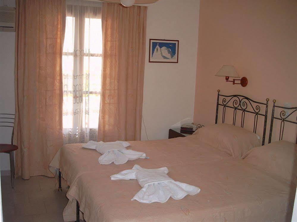 Sunset Studios And Apartments For Adults Over 21 Only Naoussa Esterno foto